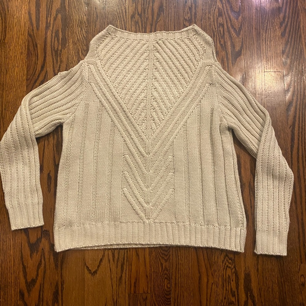 Miami Cream‎ Sweater Size Large w/ Shoulder Cutouts